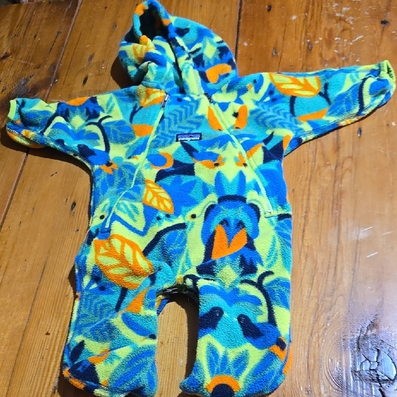 Patagonia Other - Patagonia Sz 6m Fleece Colorful Kids One Piece